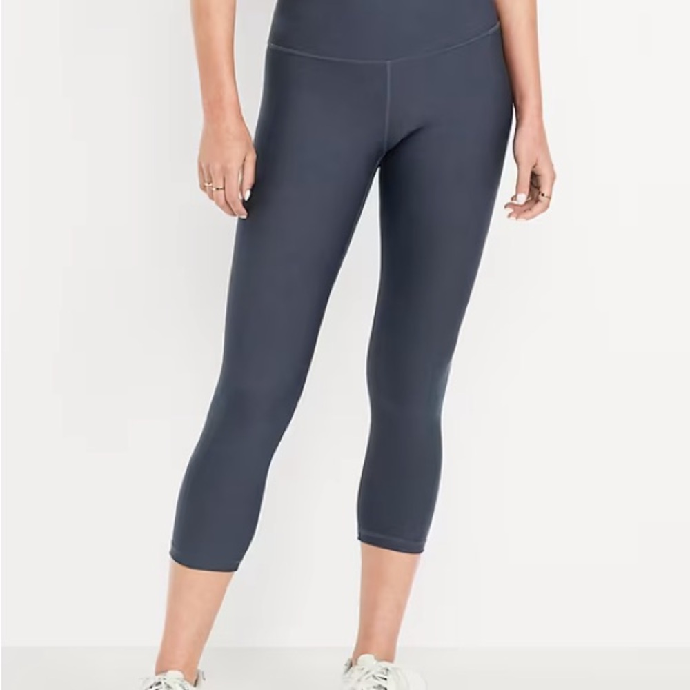 6 Pairs of Old Navy High-Rise Powersoft Workout Leggings w/ Pockets Size L